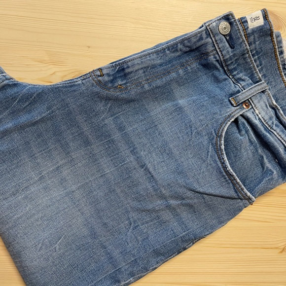 Abercrombie Ultra High Rise Ankle Straight Jean - Picture 3 of 3